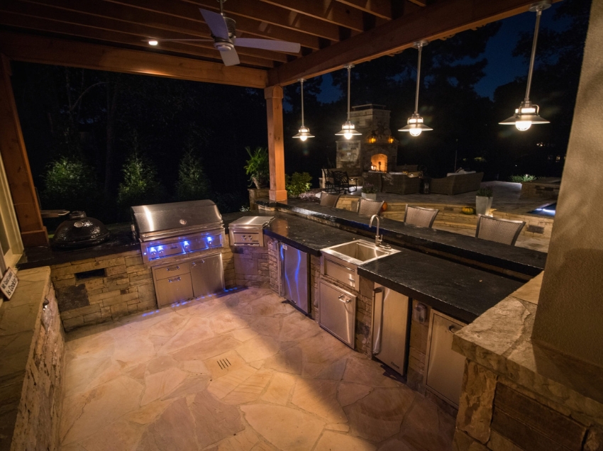 Outdoor Living - Kitchen